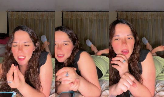 debby_play's Live Session — Oct 19, 2026, 2:04 AM
