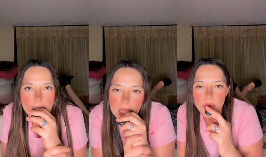 debby_play's Live Session — Oct 21, 2026, 12:44 AM