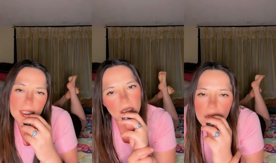 debby_play's Live Session — Oct 21, 2026, 1:36 AM