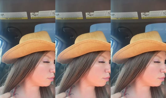 devilishlysweetpea_'s Live Session — Aug 28, 2026, 7:49 PM