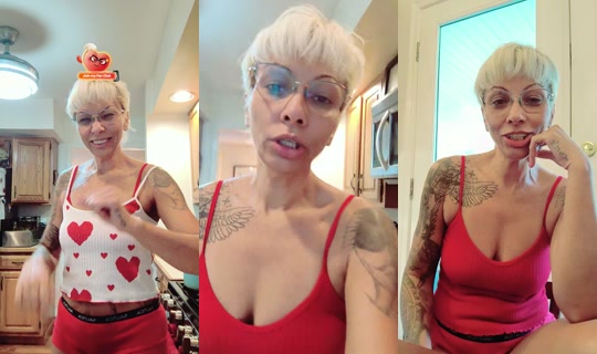 dollpeekaboo's Live Session — Oct 19, 2026, 1:28 PM
