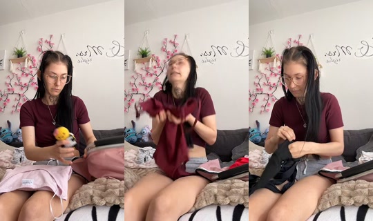 elly187erz's Live Session — Aug 21, 2026, 10:34 AM