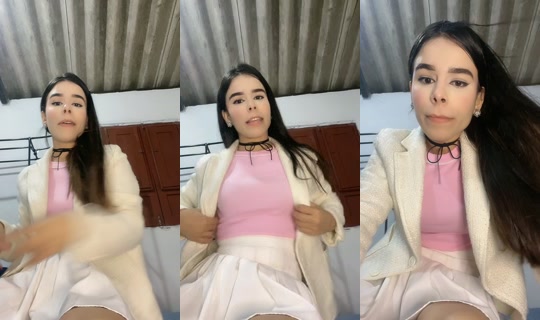 elysamontezinos_'s Live Session — Jul 22, 2026, 11:51 PM