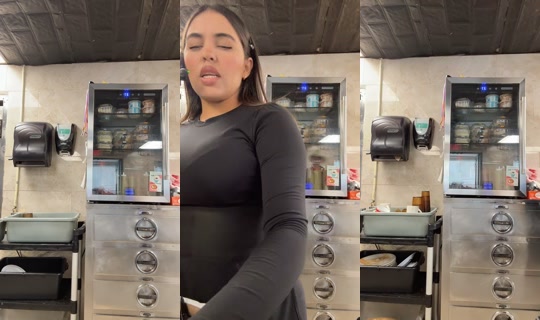 esmeraldacandela's Live Session — Oct 25, 2026, 2:24 PM
