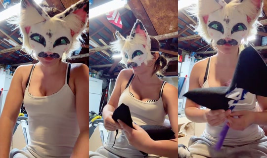 foxtrotx32's Live Session — Aug 17, 2026, 6:44 PM