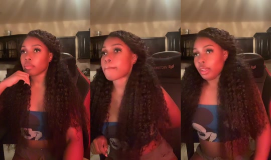 foxydoll25's Live Session — Aug 31, 2026, 5:01 AM