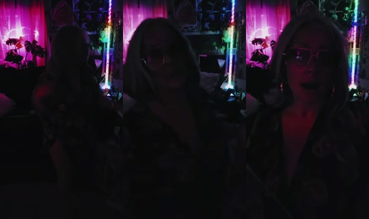 goddess.momme's Live Session — Oct 17, 2026, 4:21 AM