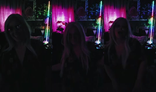 goddess.momme's Live Session — Oct 20, 2026, 2:42 AM