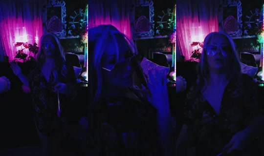 goddess.momme's Live Session — Oct 21, 2026, 12:25 AM