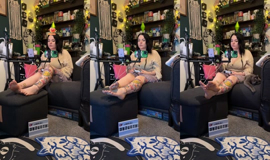 heyitsjustbecca's Live Session — Aug 1, 2026, 9:23 PM