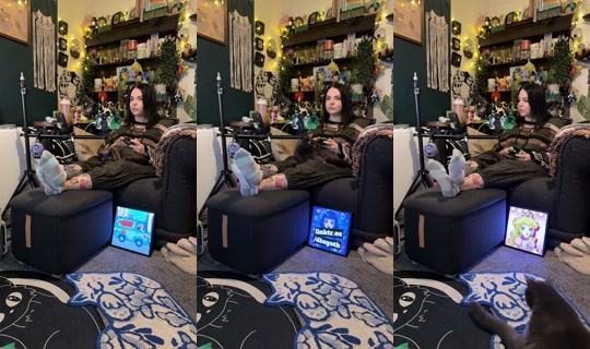 heyitsjustbecca's Live Session — Sep 18, 2026, 10:15 PM
