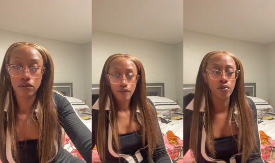honeyy.heroine's Live Session — Oct 17, 2026, 8:57 PM