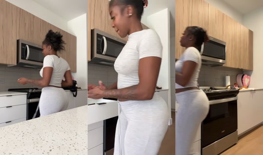 itgirltoria's Live Session — Aug 16, 2026, 7:37 PM