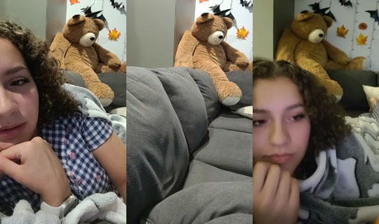 jadaqueendom2's Live Session — Oct 22, 2026, 2:40 AM