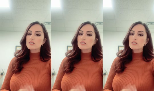 jess377's Live Session — Jul 27, 2026, 10:15 PM