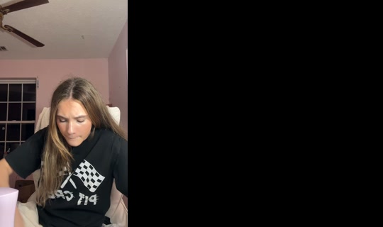 jillian_rae_r's Live Session — Sep 4, 2026, 1:49 AM