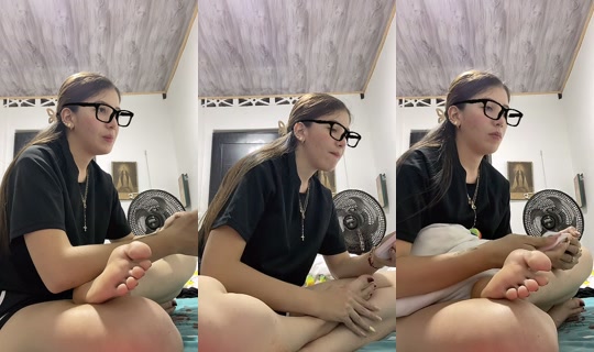 juliana_ivonne's Live Session — Oct 22, 2026, 1:19 AM