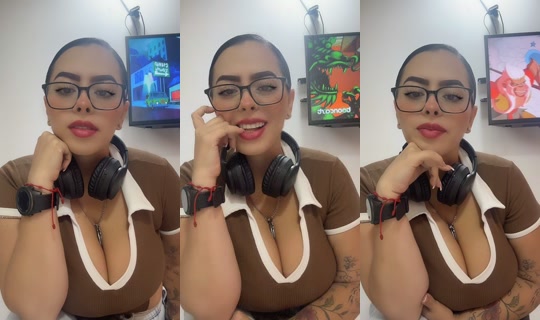 julii_37.0's Live Session — Sep 25, 2026, 4:36 PM
