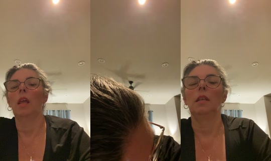 just_abby90's Live Session — Aug 1, 2026, 12:15 PM