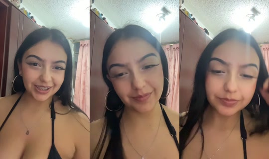 karoline_brenda's Live Session — Aug 19, 2026, 11:22 PM