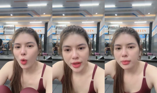 kelly_vyvy's Live Session — Oct 23, 2026, 6:59 AM