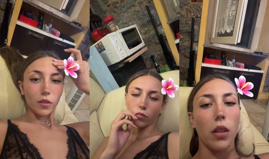 ladelne_'s Live Session — Aug 6, 2026, 8:49 PM