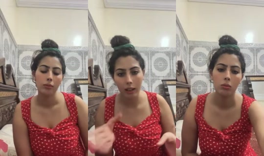 lafilledelalune3's Live Session — Aug 22, 2026, 3:38 AM