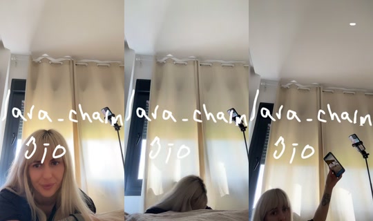 laracharm1's Live Session — Oct 20, 2026, 12:20 PM