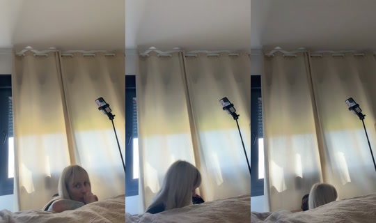 laracharm4's Live Session — Oct 20, 2026, 12:26 PM