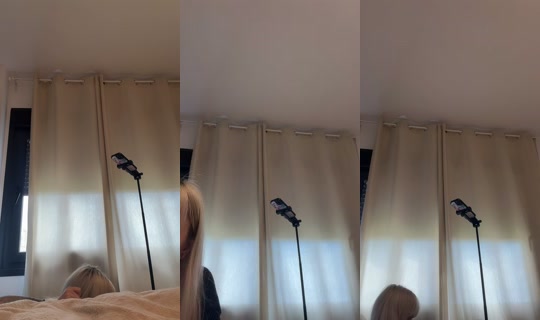 laracharm4's Live Session — Oct 20, 2026, 1:12 PM