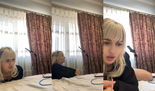 laracharmont's Live Session — Aug 9, 2026, 11:00 AM