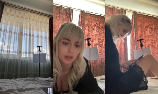 laracharmont's Live Session — Aug 9, 2026, 1:12 PM