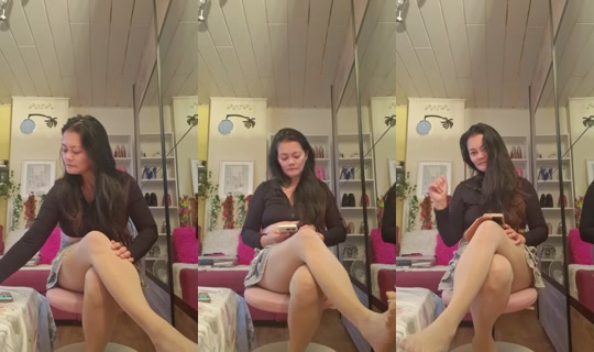 laraslove79's Live Session — Oct 10, 2026, 4:34 PM