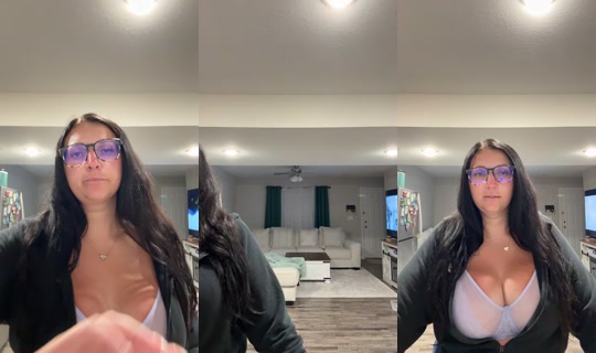 leelee4370's Live Session — Jul 22, 2026, 1:48 AM