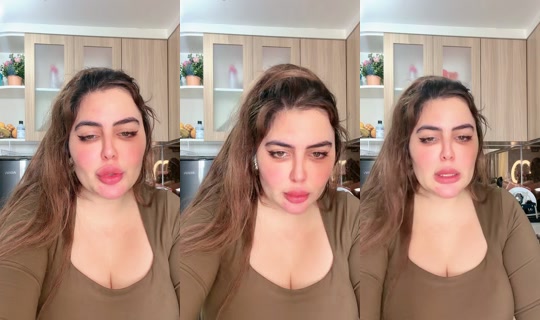 leenleen065's Live Session — Aug 20, 2026, 2:10 AM