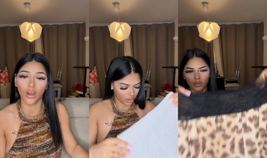 leyna_latina's Live Session — Aug 24, 2026, 12:34 AM