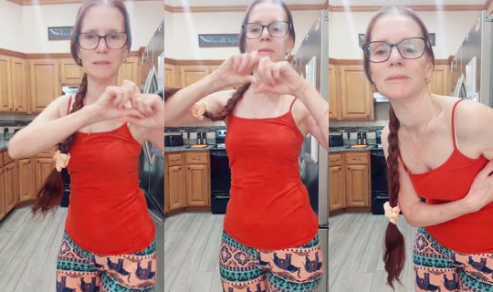 llaremyyy24's Live Session — Aug 18, 2026, 9:13 PM