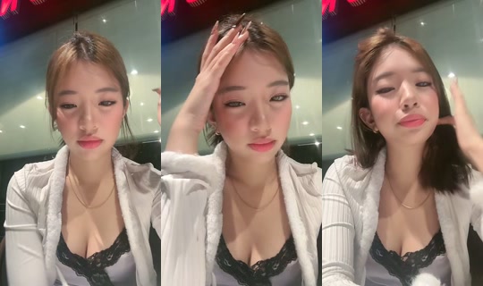 llor.0nlyf4ns's Live Session — Oct 15, 2026, 10:52 AM