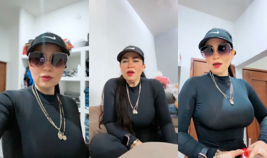 lucy69_01's Live Session — Sep 21, 2026, 7:36 PM