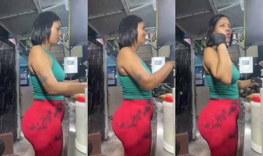 lucyaquino2605's Live Session — Jul 31, 2026, 12:57 AM