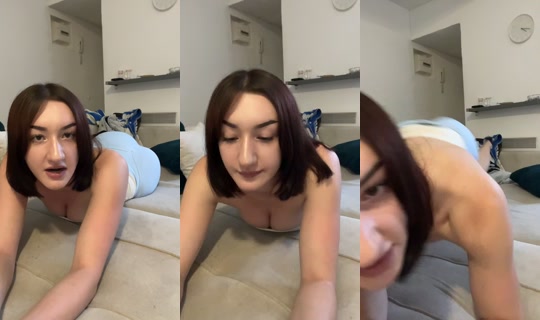 ludivine_dstrrr's Live Session — Aug 13, 2026, 12:17 PM
