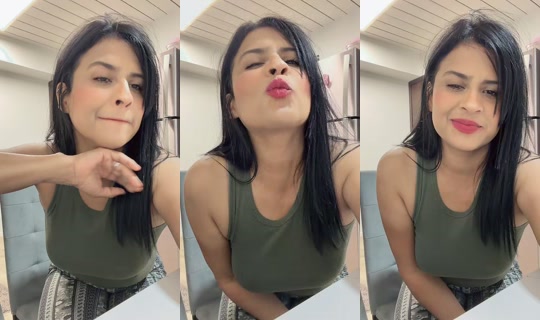 marilynreyes31's Live Session — Aug 30, 2026, 1:55 AM