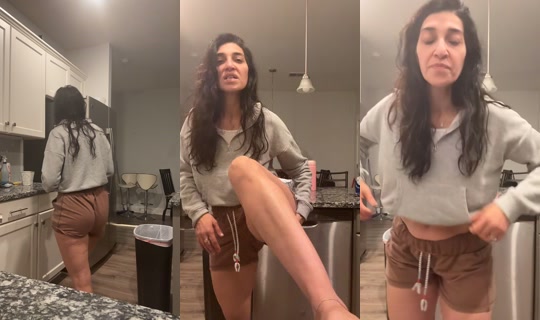 marinaciampa's Live Session — Aug 22, 2026, 11:32 PM