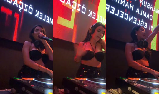 melekozcagan_'s Live Session — Aug 22, 2026, 10:34 PM