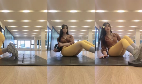 mellllaaaaa2's Live Session — Sep 13, 2026, 10:45 AM