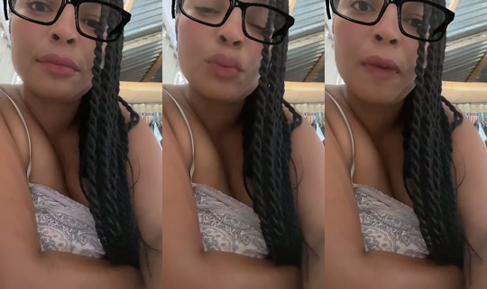 mely_live1's Live Session — Aug 19, 2026, 11:57 AM