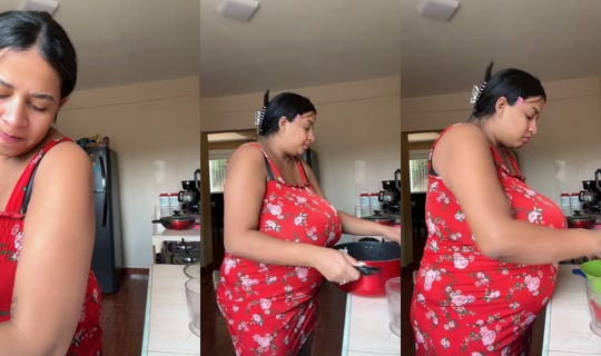 mnicolecolina's Live Session — Aug 20, 2026, 6:15 PM