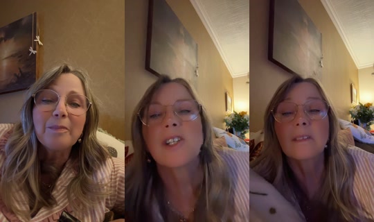 molly3510's Live Session — Oct 25, 2026, 12:28 AM
