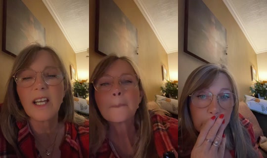 molly3510's Live Session — Oct 27, 2026, 12:41 AM