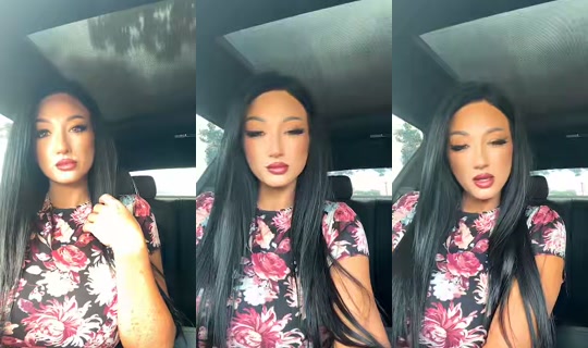molly_munekita's Live Session — Jul 26, 2026, 12:18 AM